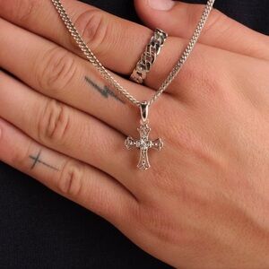 JAXXON Vintage Cross Pendant (chain NOT included)